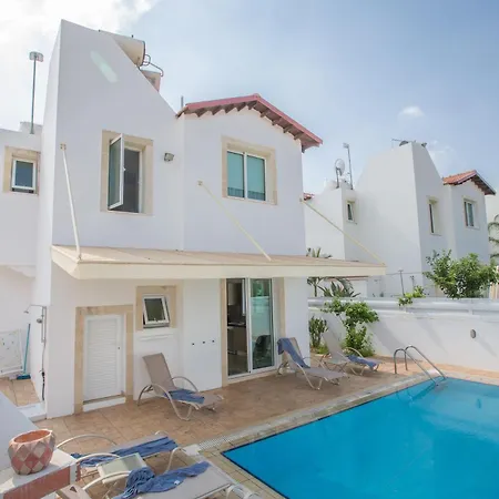 3 Schlafzimmer Mit Privatem Pool *