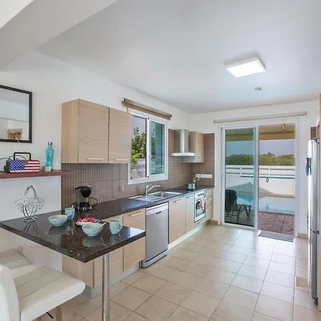 Vakantiehuis 3 Schlafzimmer Mit Privatem Pool *